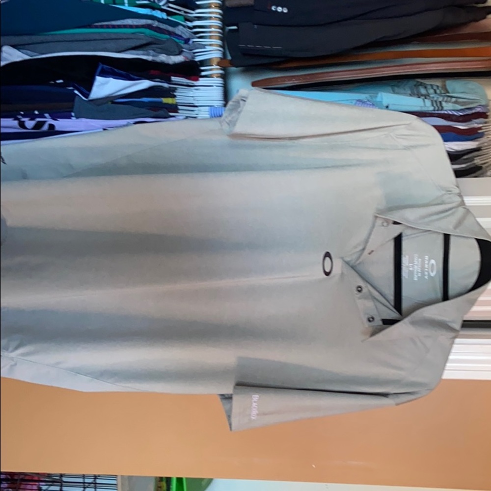 Men’s Oakley golf polo